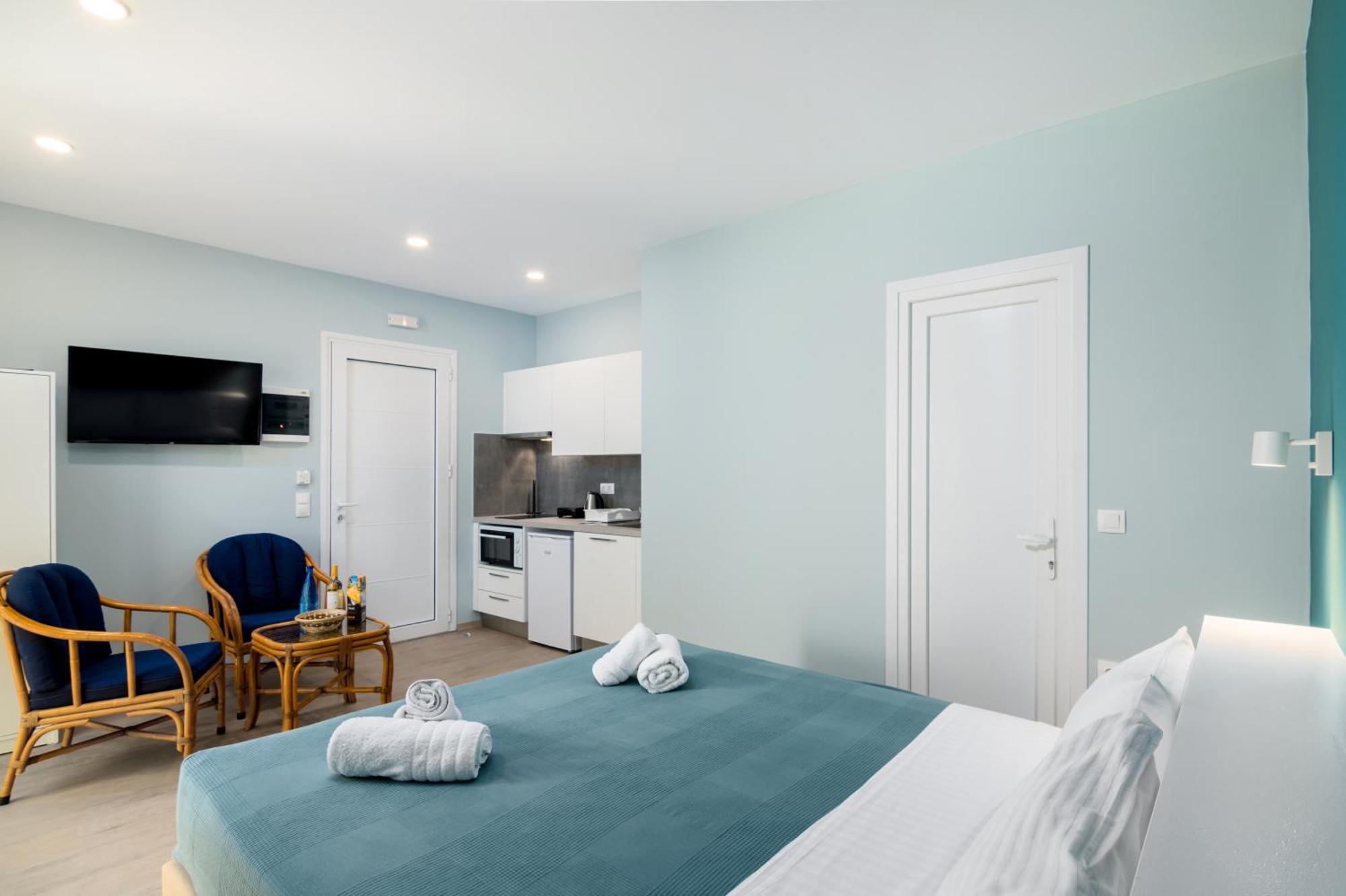 Helion Apartments Gouviá Eksteriør bilde